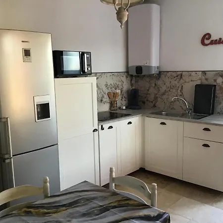 Partie De Mas En Campagne Apartment Cavaillon Exterior photo